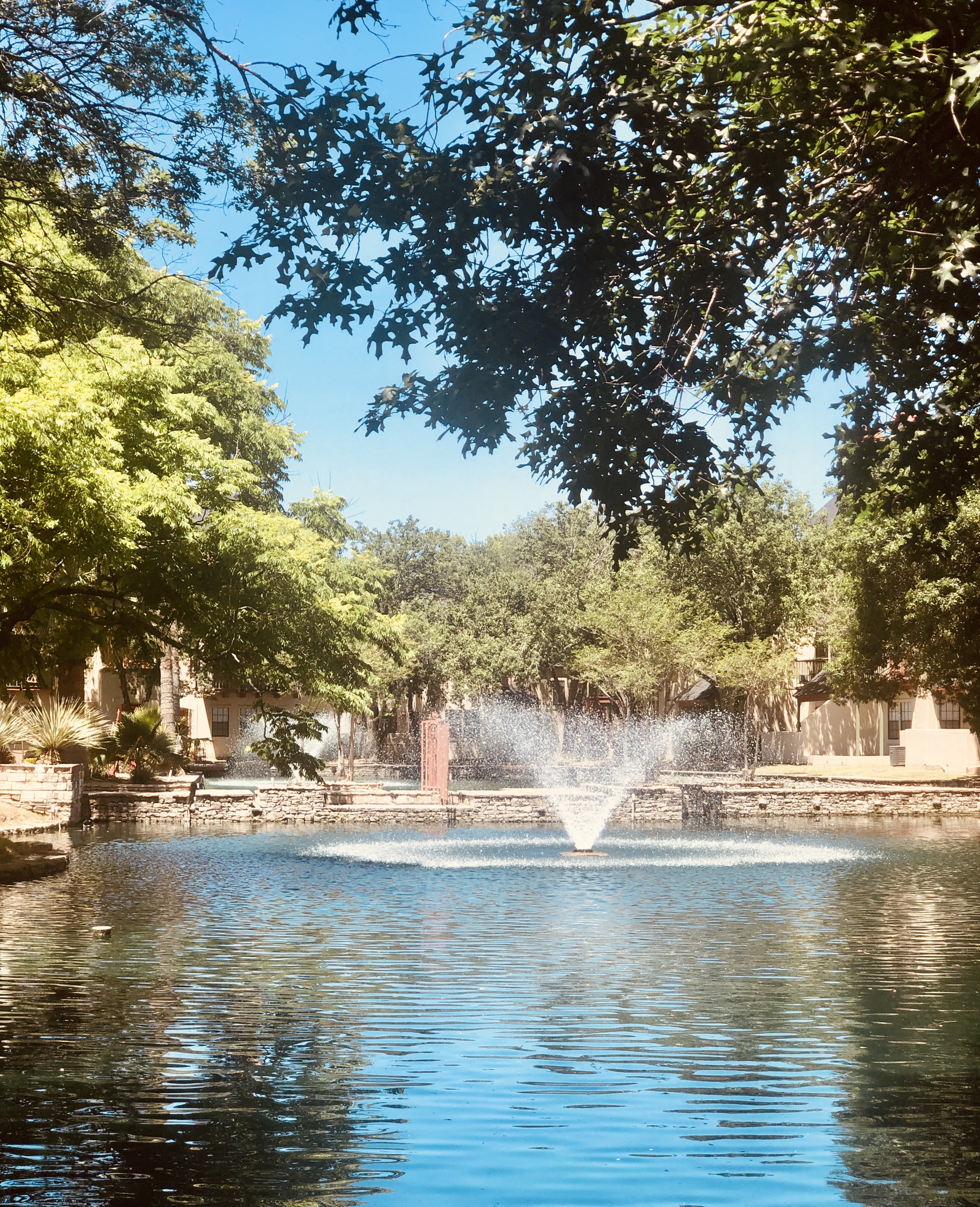 Algarita Lakeside Apartments | Apartments in San Antonio, TX